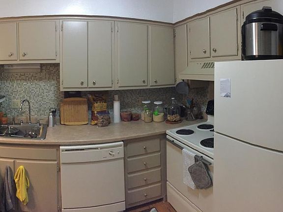 4th image of 4400 Mobile Dr APT 103