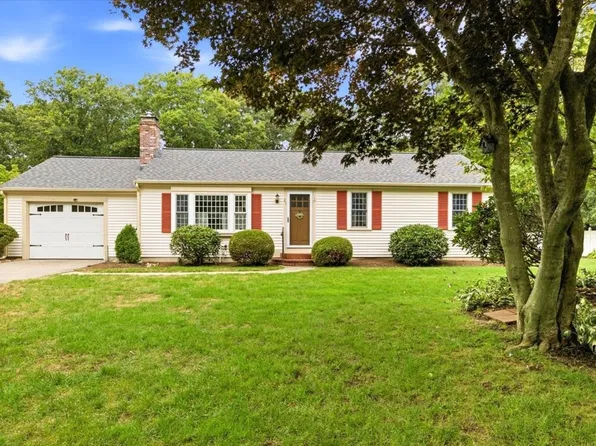 21 Oxford Rd, East Sandwich, MA 02537