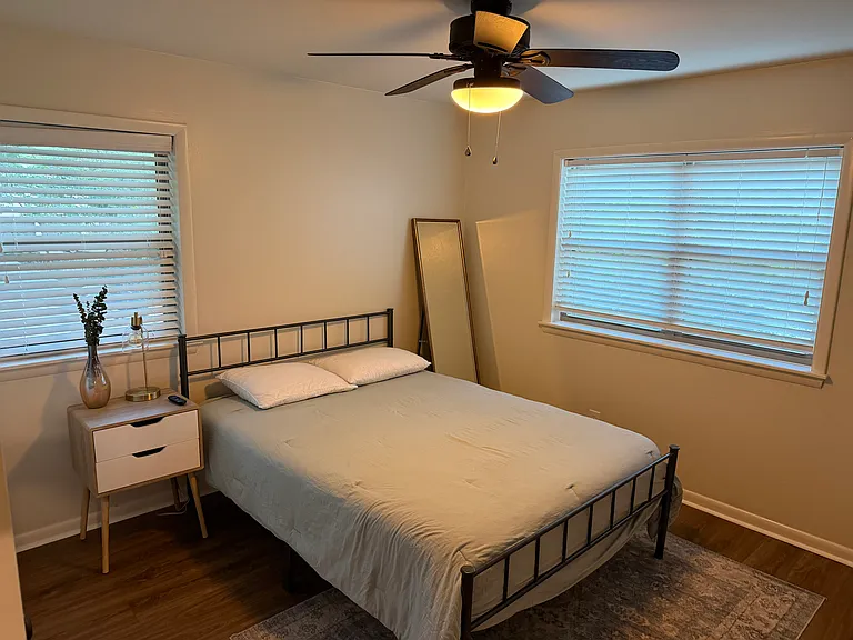 1230 N Lewis Ave — Photo 5