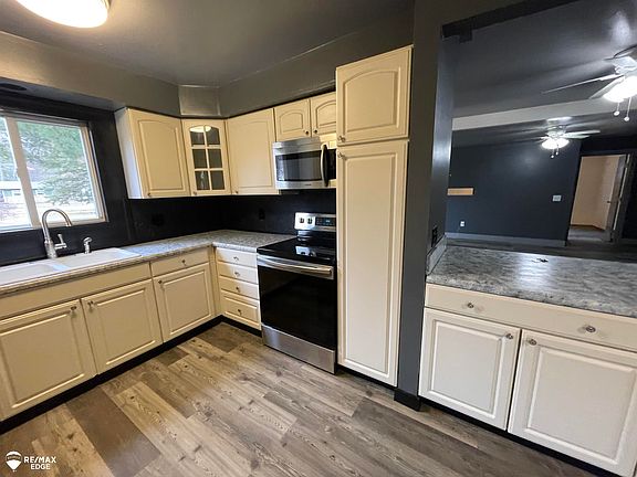 5th image of 494 W Barnes Lake Rd