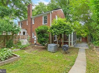 5810 Washington Blvd, Arlington, VA 22205