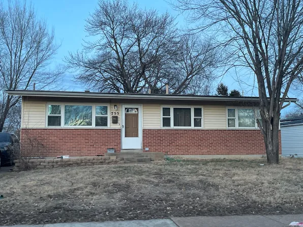 755 Borgia Ln, Florissant, MO 63031