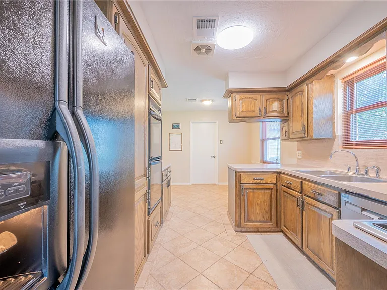 9202 Benning Dr — Photo 12