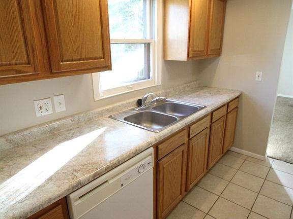 5th image of 3535 S 51st St