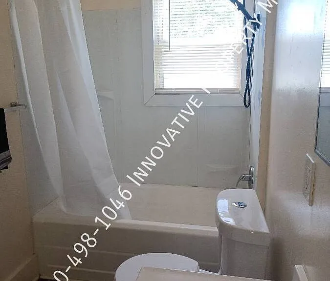 3012 S Grand Traverse St — Photo 25