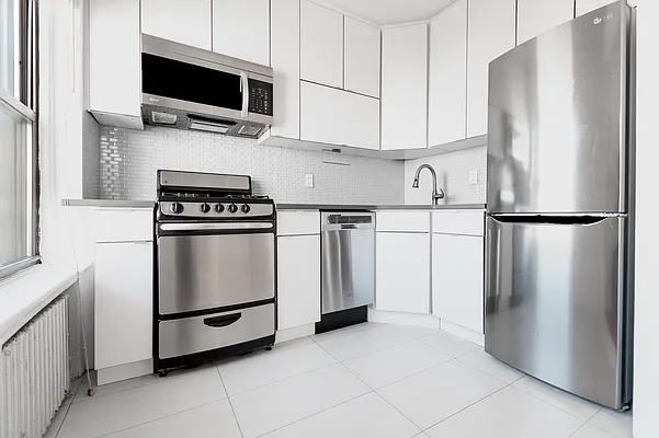 Rented by Brownstone Real Estate | media 9