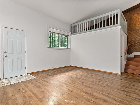 5th image of 3551 E Grandview Ave