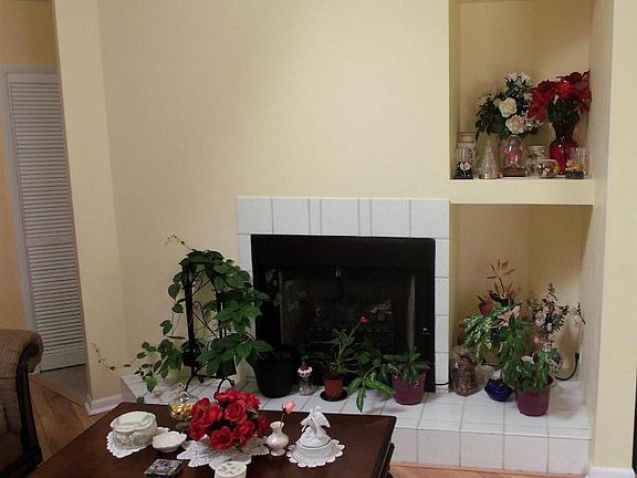 5th image of 1100 Little Garden Cir