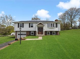 42 Mathew Rd, Tiverton, RI 02878