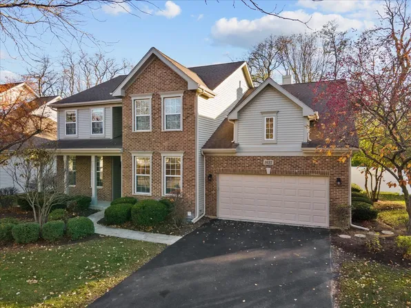 3635 Deville Ln, Saint Charles, IL 60175