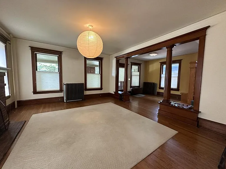 431 N Cherry St — Photo 8