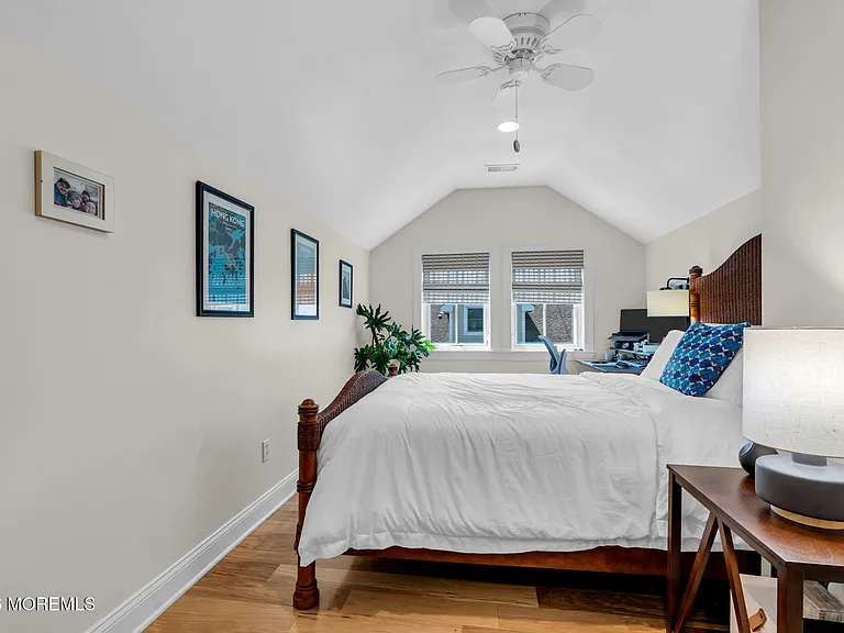 4 Grove Ct — Photo 32