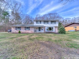 2975 Sherwood Ct, Muskegon, MI 49441