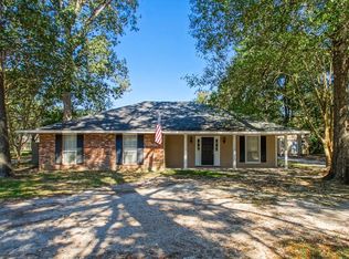 17143 S Bristle Cone Ct, Greenwell Springs, LA 70739