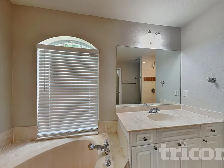 4251 Galvin Ln — Photo 10