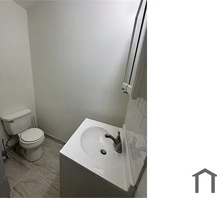2728 N Newkirk St — Photo 5