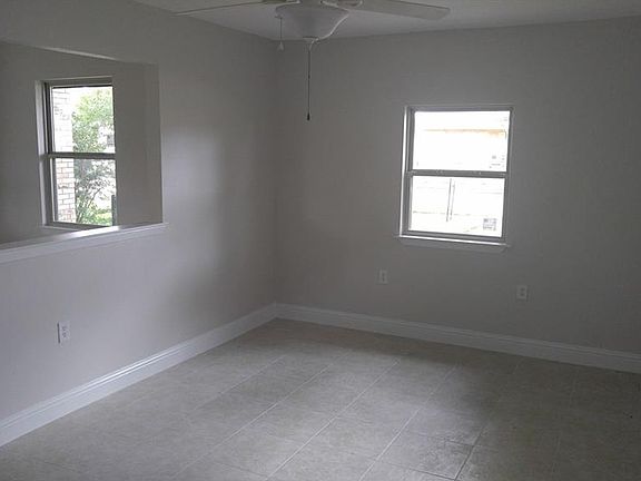 3rd image of 1433 Homestead Pl