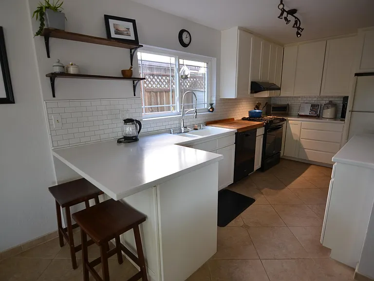 242 Alta Ave — Photo 6