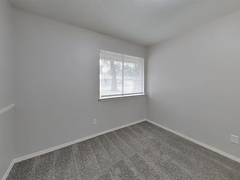 4422 Monteith Dr — Photo 14