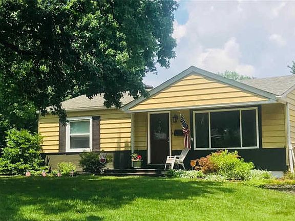 4th image of 6875 Foxcroft Dr
