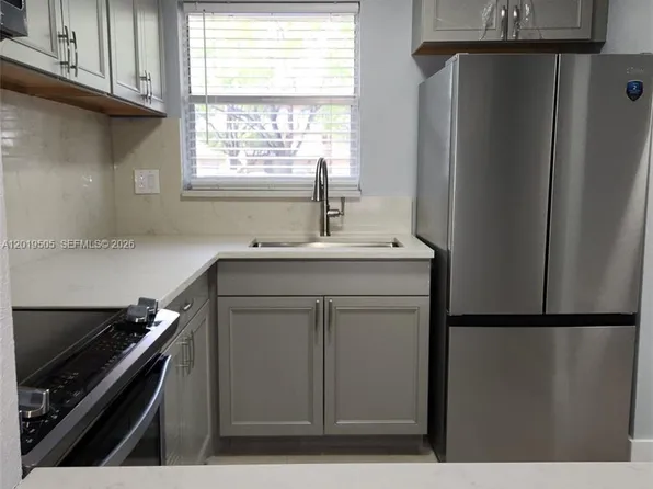 2811 N Pine Island Rd APT 107, Sunrise, FL 33322