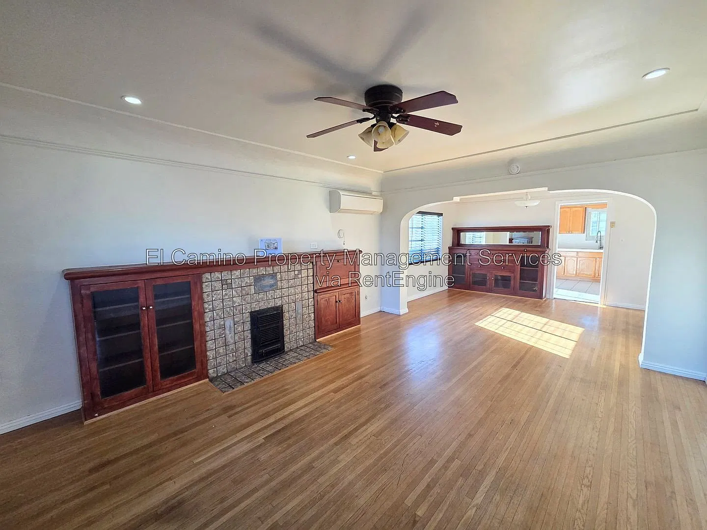 2 bed, 2.0 bath, 1010 sqft, $2,500 — Photo 2