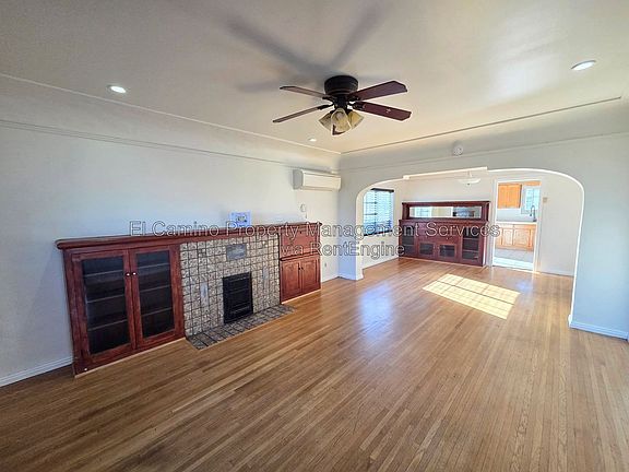 2nd image of 3006 Broadway