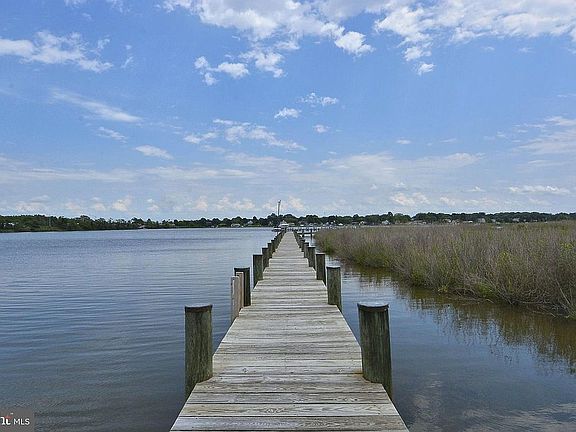 2nd image of 113 Mainsail Dr