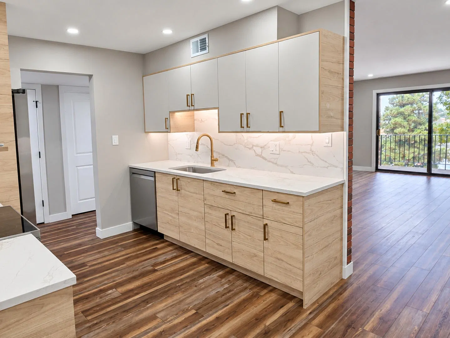 1 bed, 1.0 bath, 950 sqft, $1,800 — Photo 1