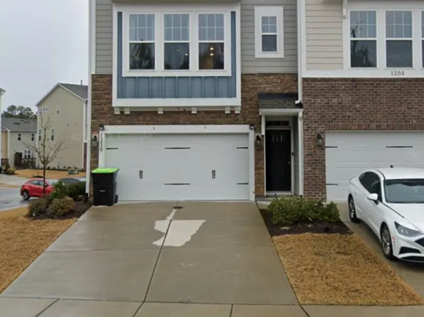 1210 Freeport Dr, Durham, NC 27703