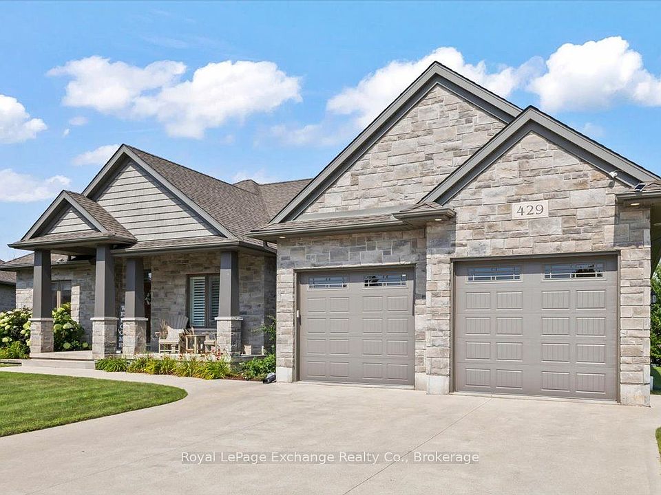 1st image of 429 McCullough Cres