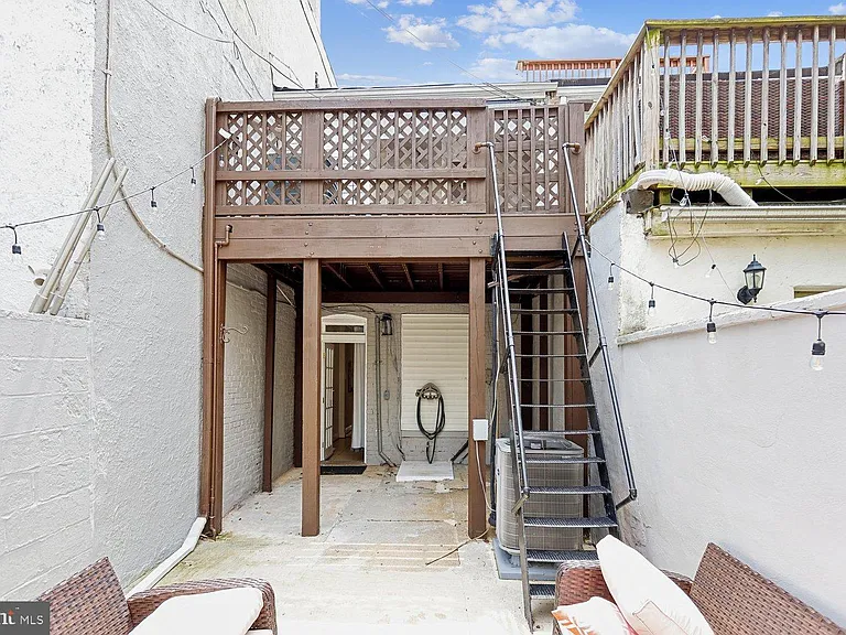 2106 Fleet St — Photo 17