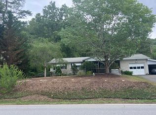 211 N Main St, Weaverville, NC 28787