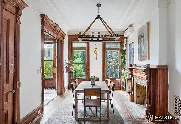 Rented by Remax Real Estate Professionals | media 4