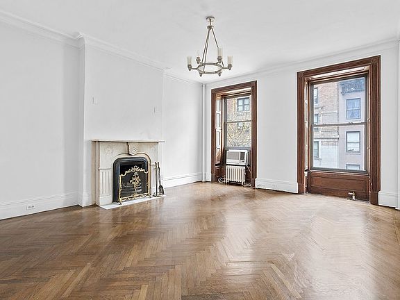 3rd image of 142 E 37th St APT 4