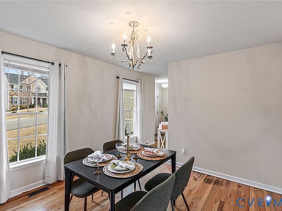 3rd image of 7541 Rolling Hill Rd