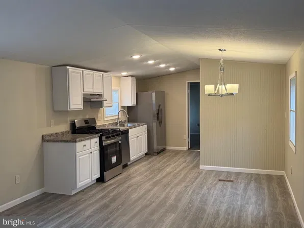 1892 Emily Dr, Edgewood, MD 21040