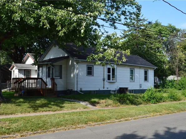 802 E 28th St, Des Moines, IA 50317
