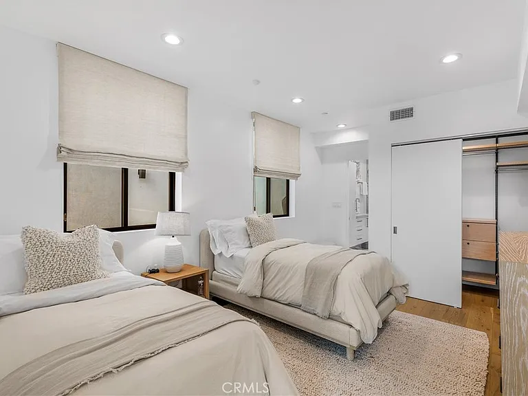 6561 Pickwick St — Photo 10