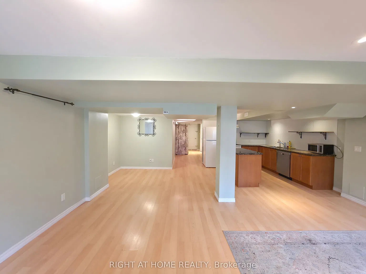 2 bed, $1,700 — Photo 4