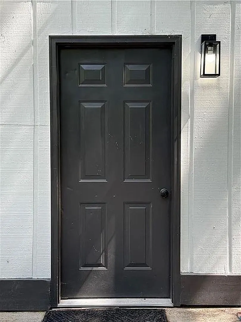 Room in 2 Bedroom Home at Wedgewood Dr — Photo 3