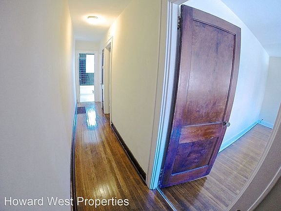 4th image of 7422 Penfield Ct