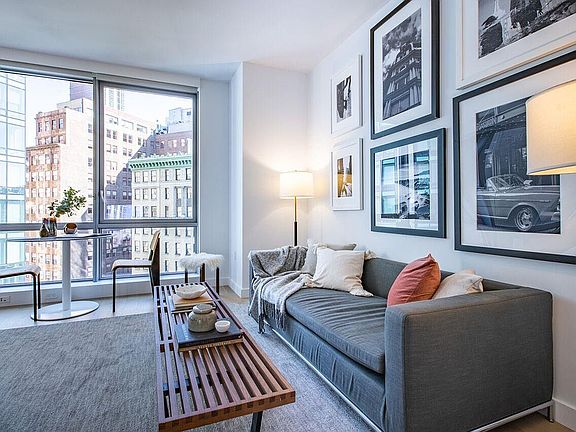 5th image of 160 Madison Ave APT 23F