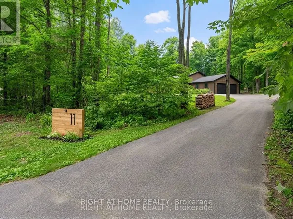 11 Woodland Cres, Oro Medonte, ON L4M 4Y8