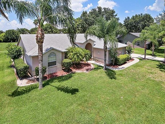 2nd image of 2098 Camelot Blvd