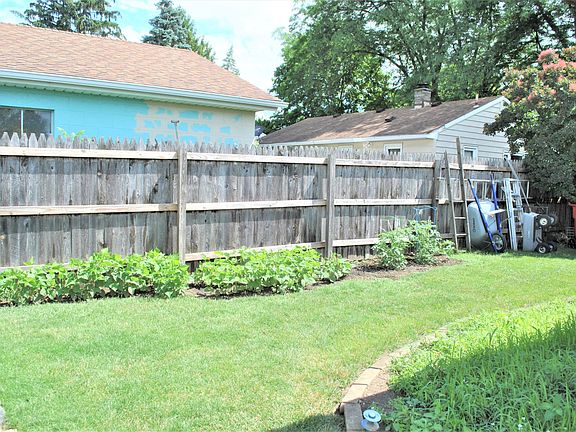 5th image of 3869 Girbert St