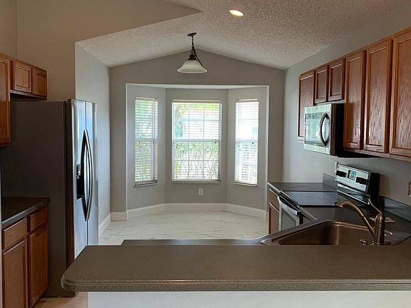 3rd image of 1549 Lalique Ln