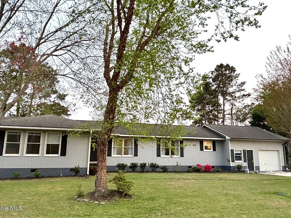 1st image of 111 Tree Fern Drive