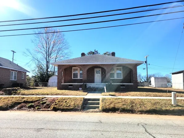 412 Kirksey Dr W, Greenwood, SC 29646