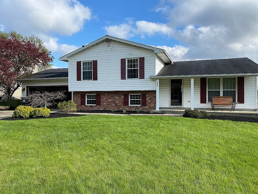 645 Angiline Dr photo 1